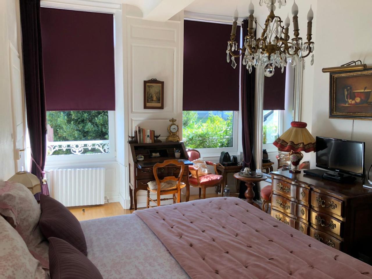 La Closerie D'Azelie Valognes Bagian luar foto